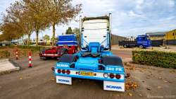 20251019-Tom-Holding-00541